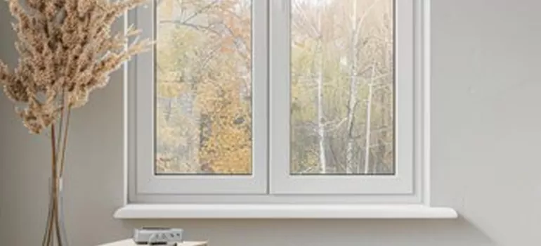 Vinyl Window Stool in Sanford, FL